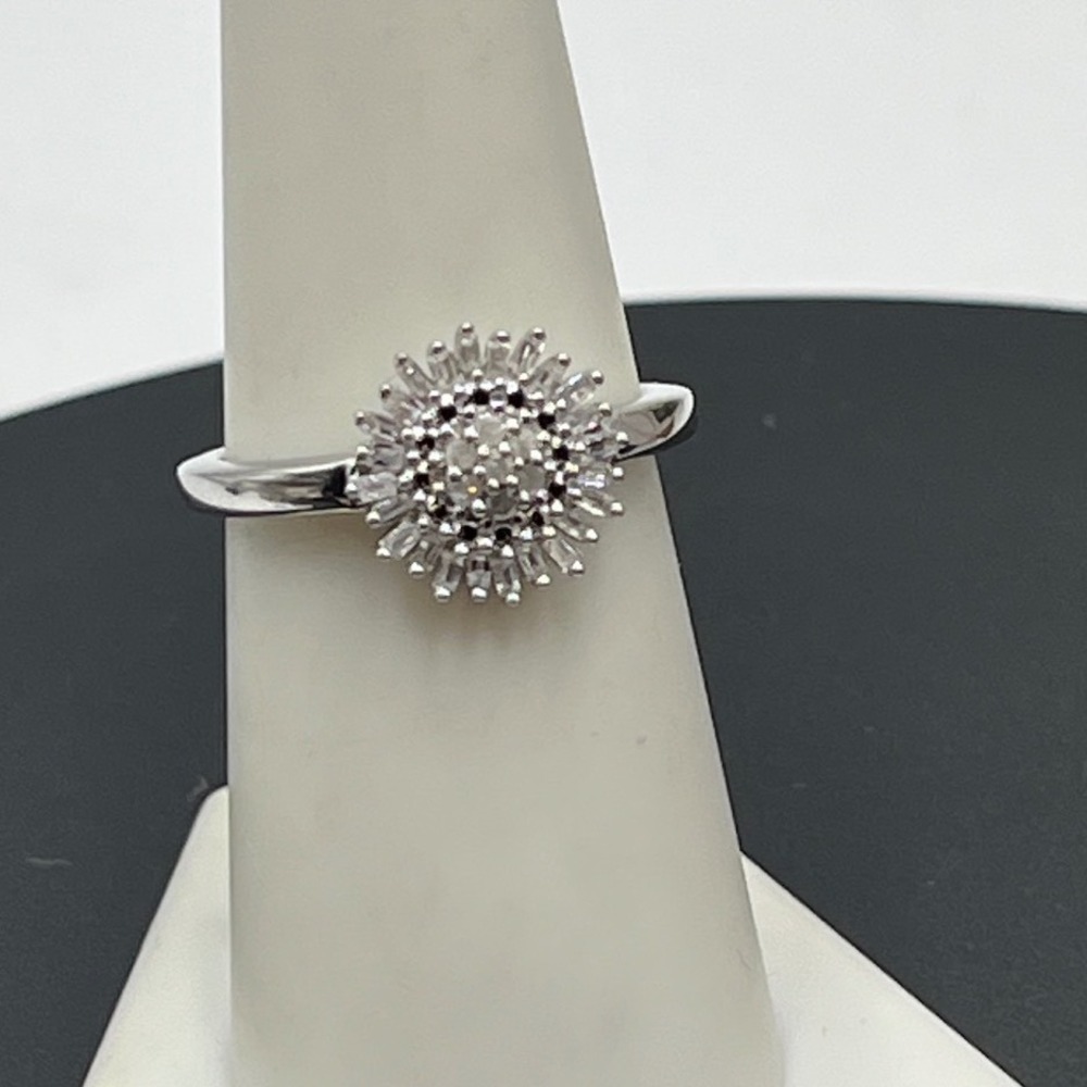 UD 925 Womens 14K White Gold Over  0.16 CTW Baguette Diamond Sz 7.5 Cluster Ring